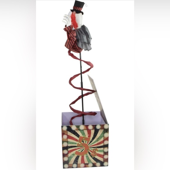 Haunted Hill Farm Life-Size Scary Animatronic Talking Clown Jack in The Box - Picture 2 of 6